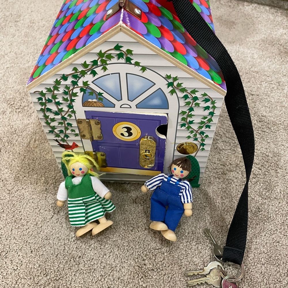 Melissa and Doug Doorbell House
